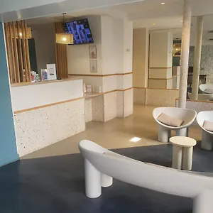 *** Hotel Hipotel Pere-lachaise Republique Frankreich