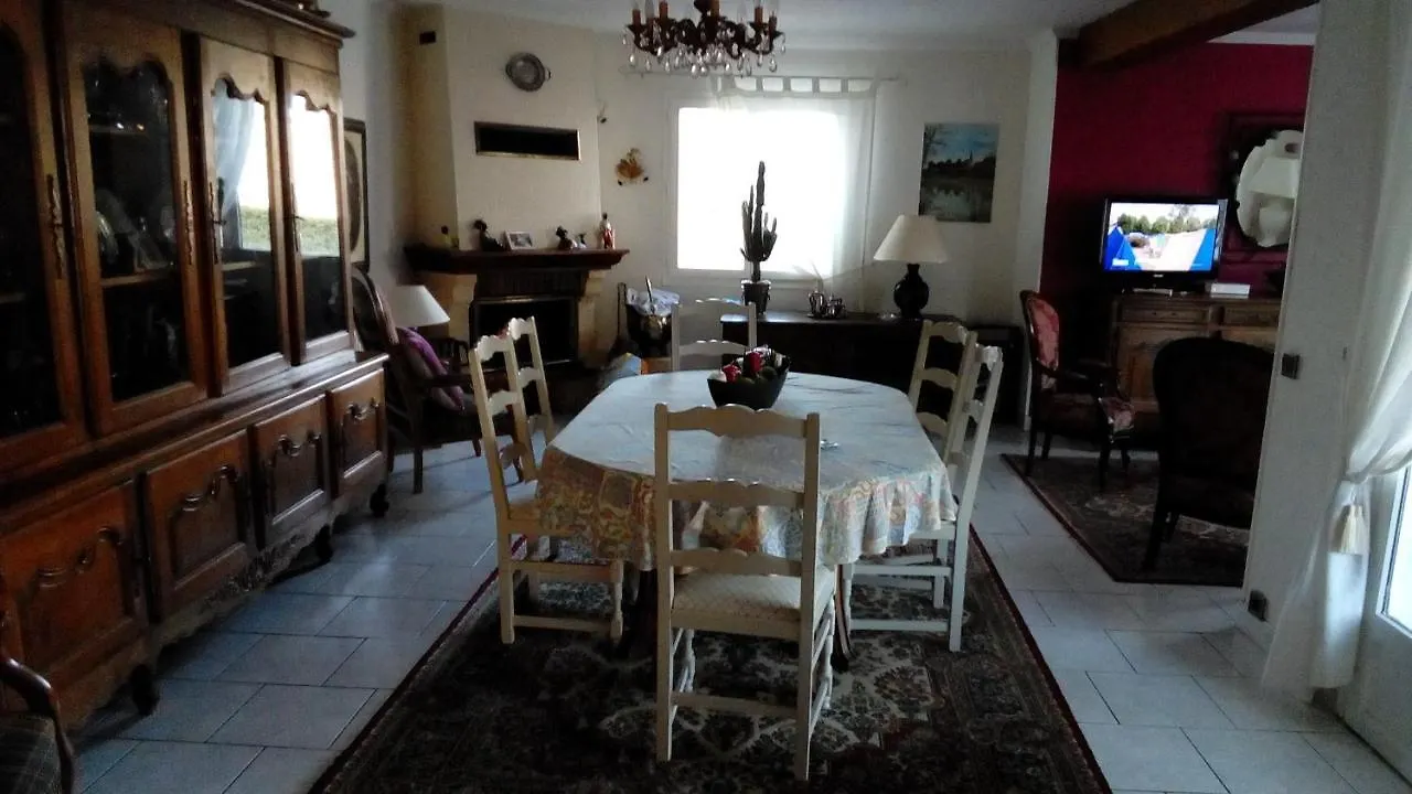 Les Hortensias Saint-Pierre-de-Plesguen Bed and breakfast